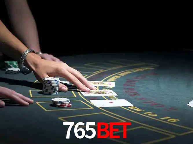 Jogos populares e pagamentos rápidos na 765Bet